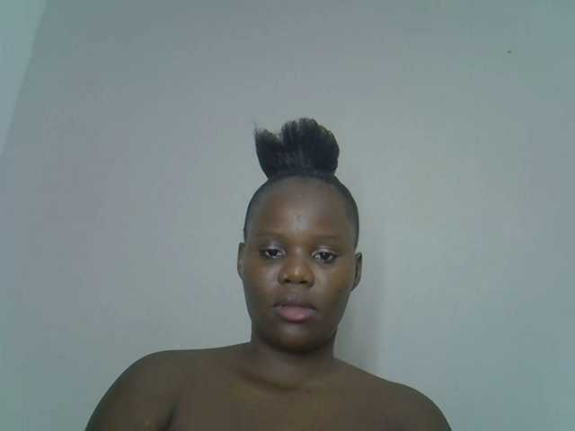 Smilingpussy's BongaCams show and profile