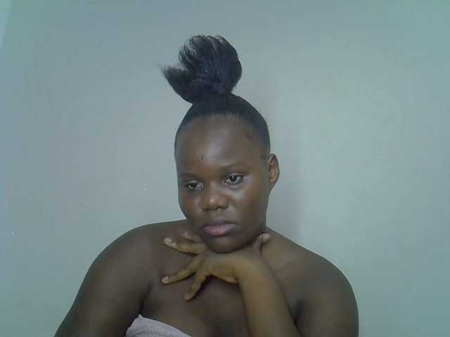 Smilingpussy's BongaCams show and profile