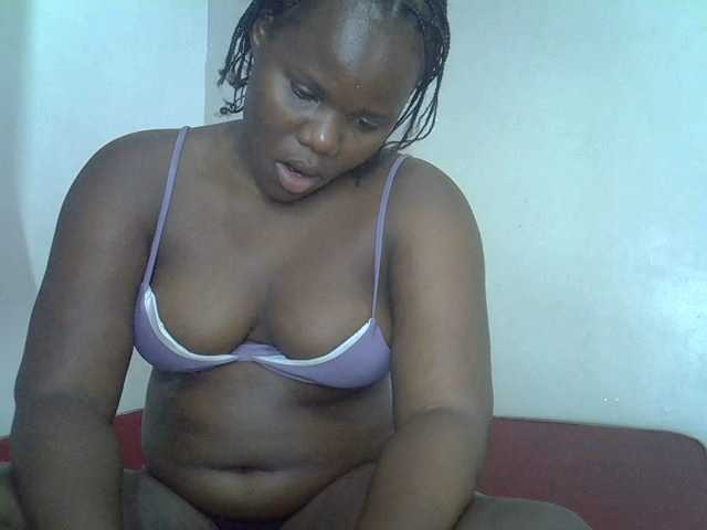 Smilingpussy's BongaCams show and profile