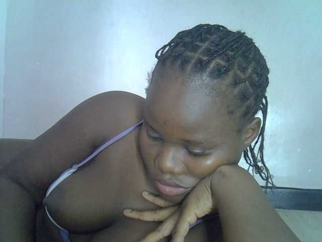 Smilingpussy's BongaCams show and profile