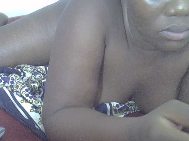 Smilingpussy's BongaCams show and profile