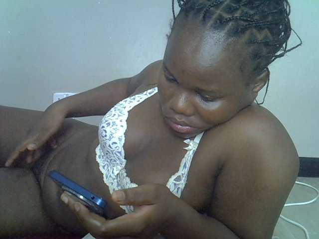 Smilingpussy's BongaCams show and profile