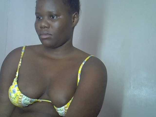 Smilingpussy's BongaCams show and profile