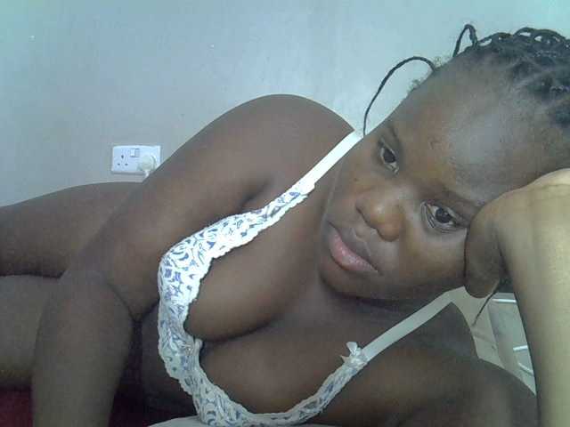 Smilingpussy's BongaCams show and profile