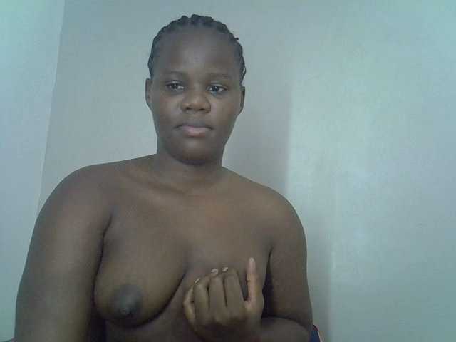 Smilingpussy's BongaCams show and profile