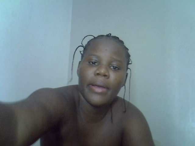 Smilingpussy's BongaCams show and profile