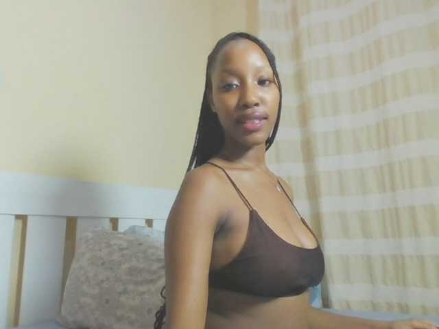 favouritemuse live cam on BongaCams