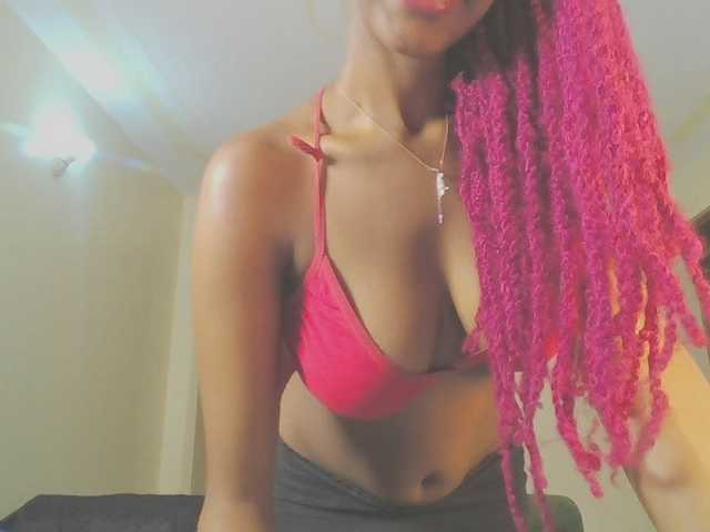favouritemuse live cam on BongaCams