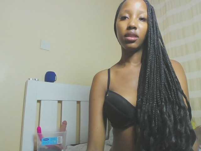 favouritemuse live cam on BongaCams