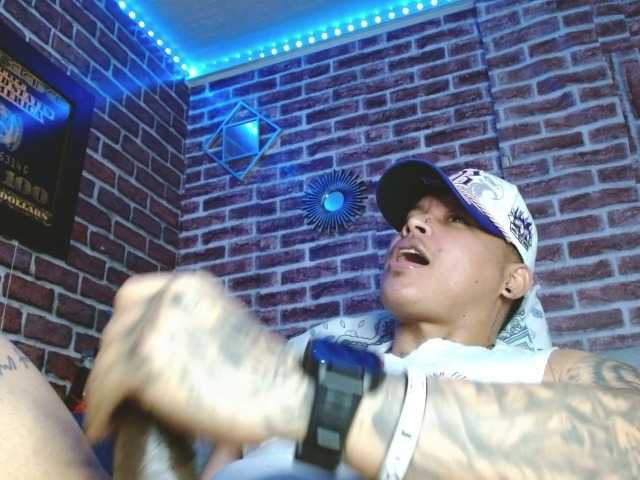 Jordann94 live on BongaCams