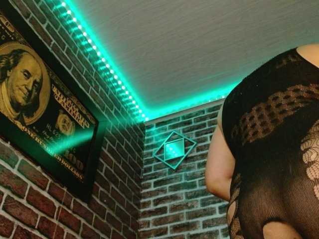 Leidy12 live cam on BongaCams