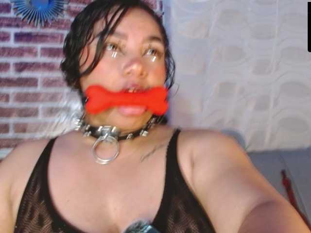 Leidy12 live cam