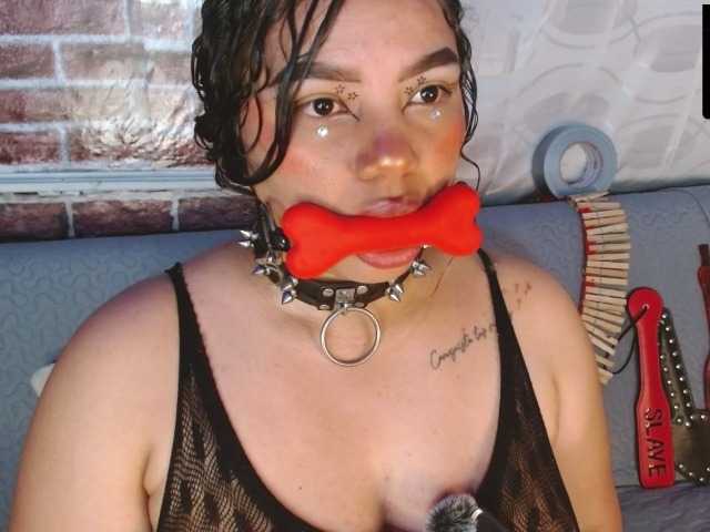 Leidy12 live cam