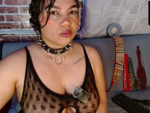Leidy12, en vivo ahora en BongaCams