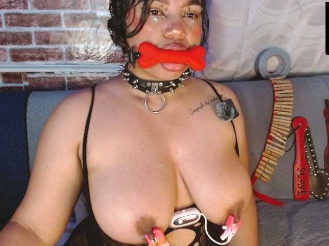 Leidy12 live cam