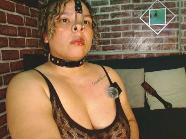 Leidy12 live cam on BongaCams