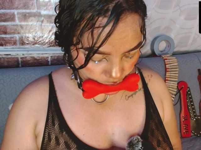 Leidy12 live cam on BongaCams