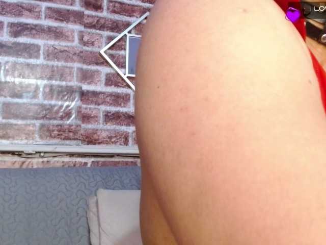 Leidy12 live cam on BongaCams