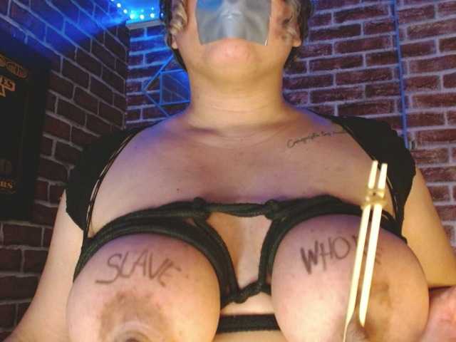 Leidy12 live cam on BongaCams