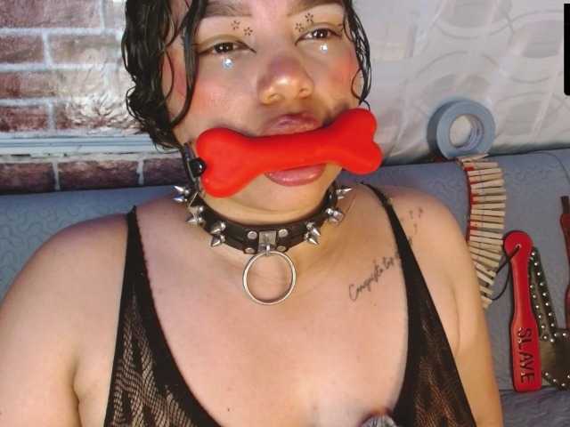 Leidy12 live cam on BongaCams
