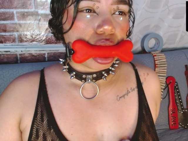 Leidy12 live cam on BongaCams