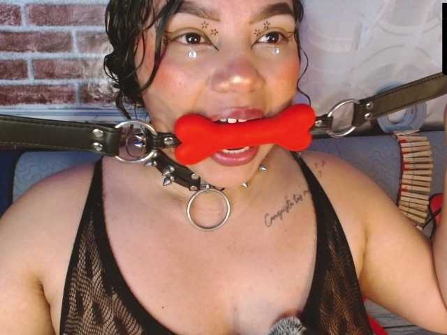 Leidy12 live cam
