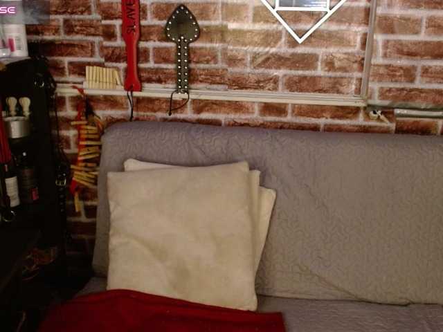 Leidy12 live cam on BongaCams