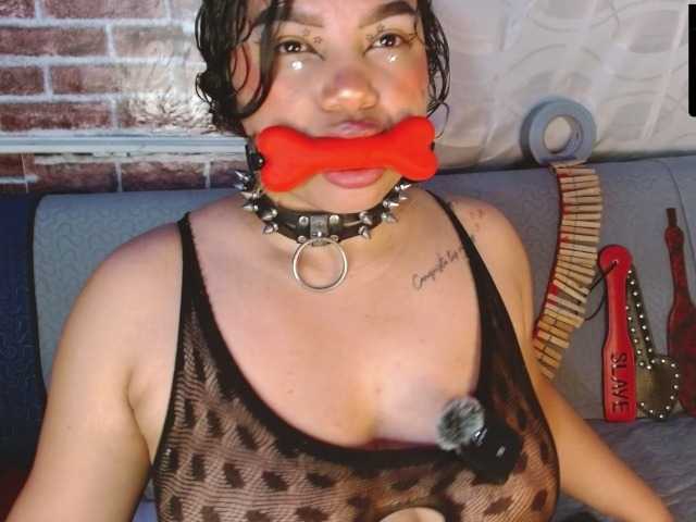 Leidy12 live cam on BongaCams