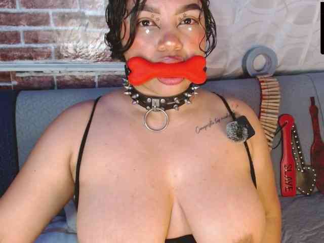 Leidy12 webcam