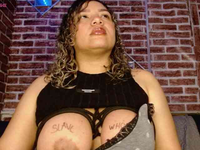 Leidy12 webcam