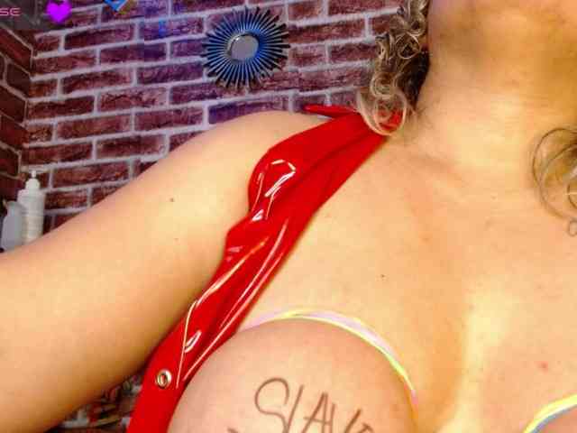 Leidy12 webcam