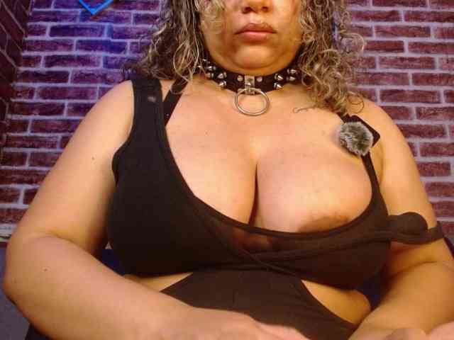 Leidy12 webcam