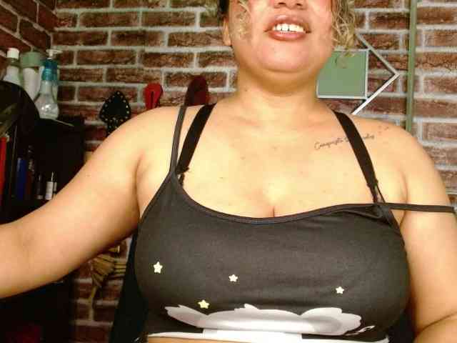 Leidy12 webcam