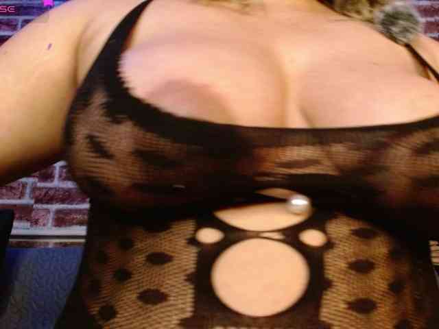 Leidy12 webcam