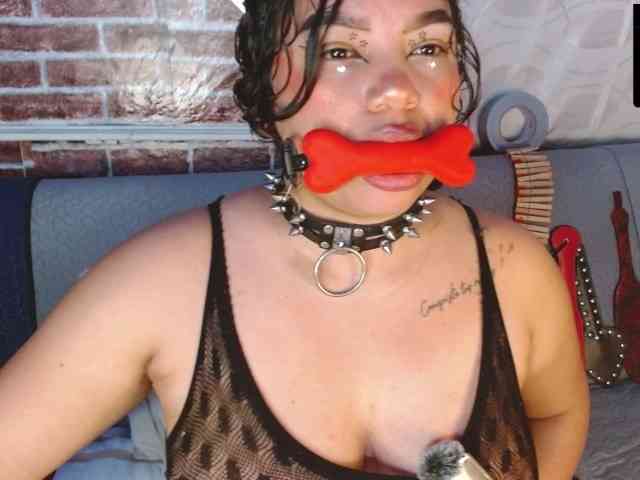 Leidy12 webcam