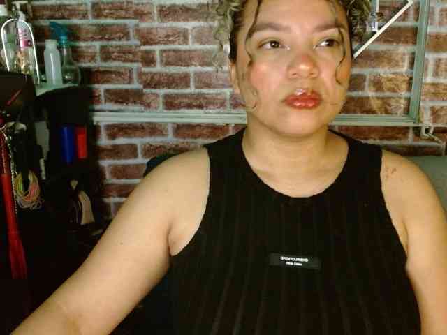 Leidy12 webcam