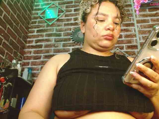 Leidy12 webcam