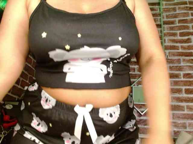 Leidy12 webcam
