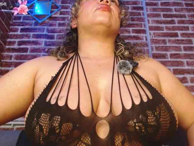 Leidy12 webcam