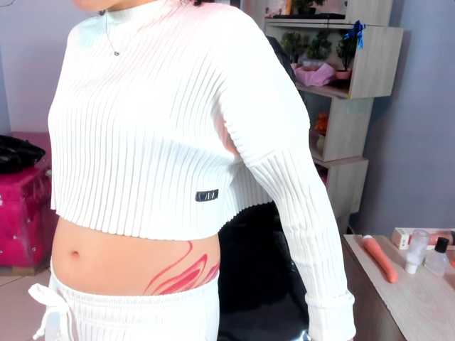 IsabellaSummer, en directo ahora en BongaCams