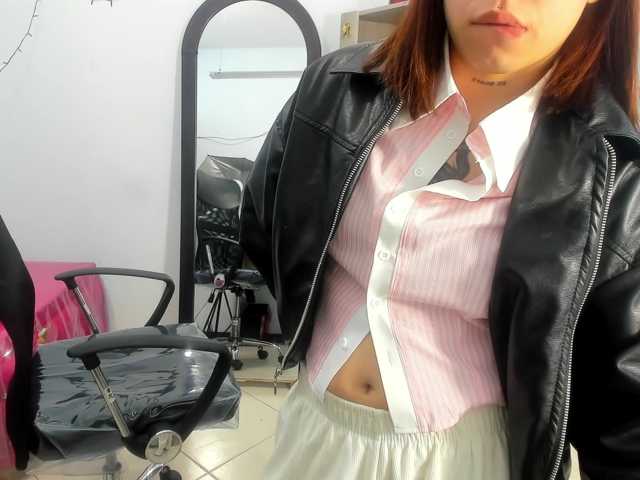 IsabellaSummer live cam preview