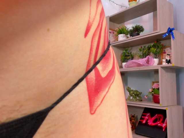 IsabellaSummer live webcam show