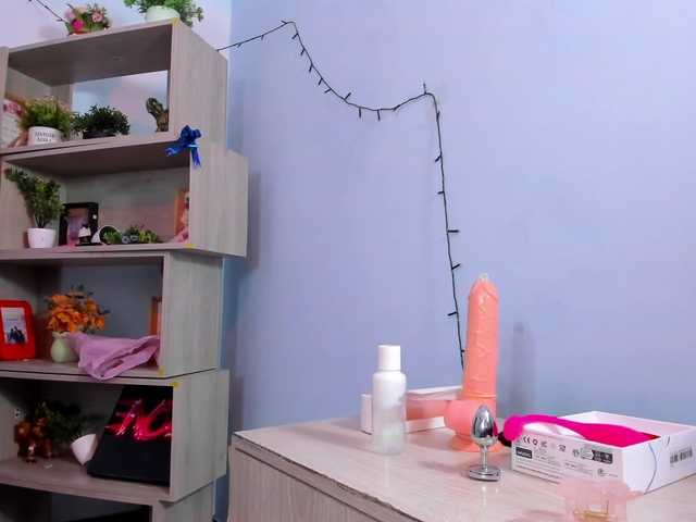 IsabellaSummer live cam on BongaCams