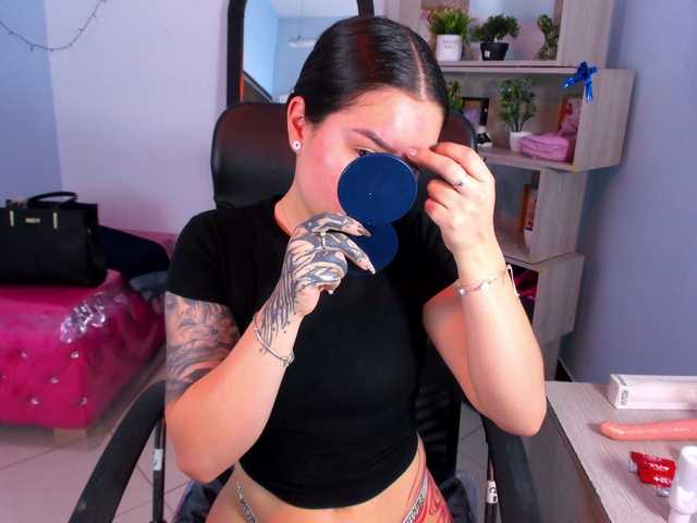 IsabellaSummer live cam on BongaCams