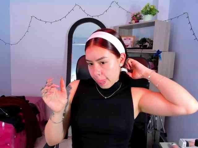 IsabellaSummer webcam