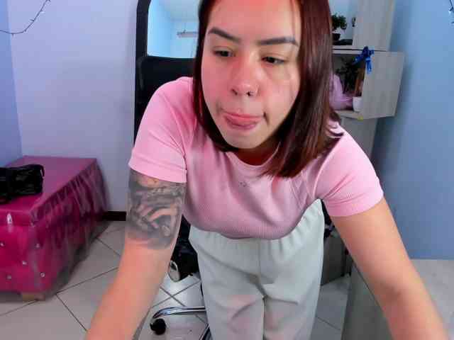 IsabellaSummer webcam