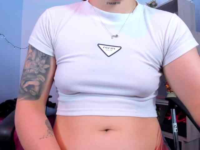 IsabellaSummer webcam