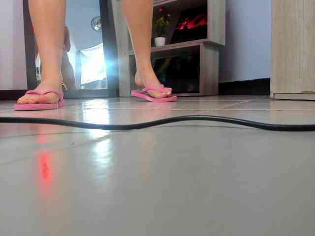 IsabellaSummer webcam