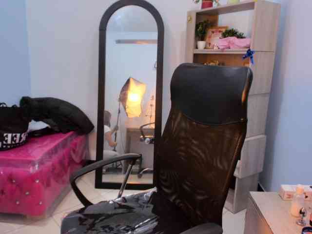 IsabellaSummer webcam