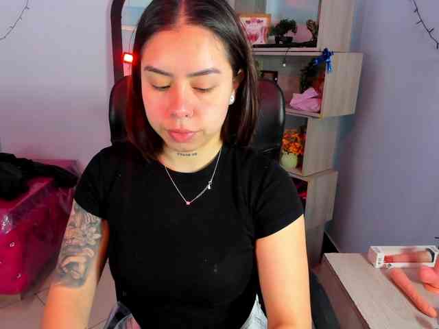 IsabellaSummer webcam